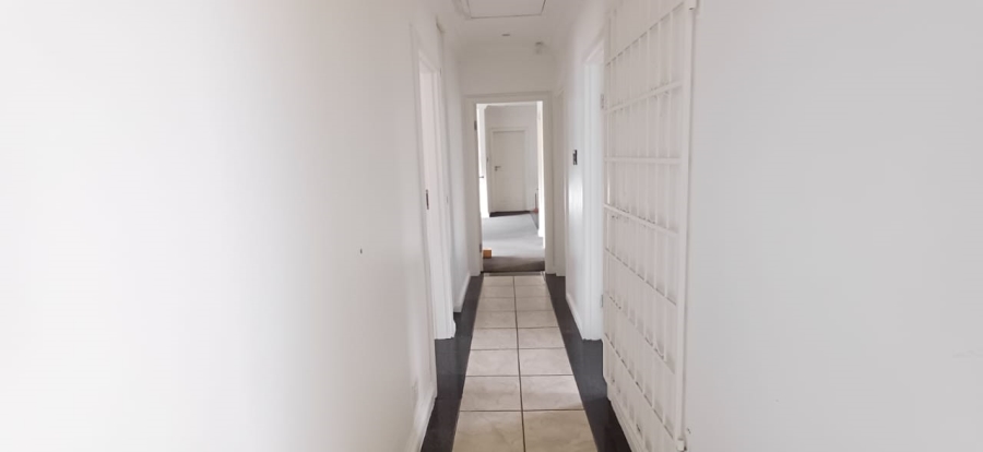 3 Bedroom Property for Sale in Nahoon Valley Park Eastern Cape